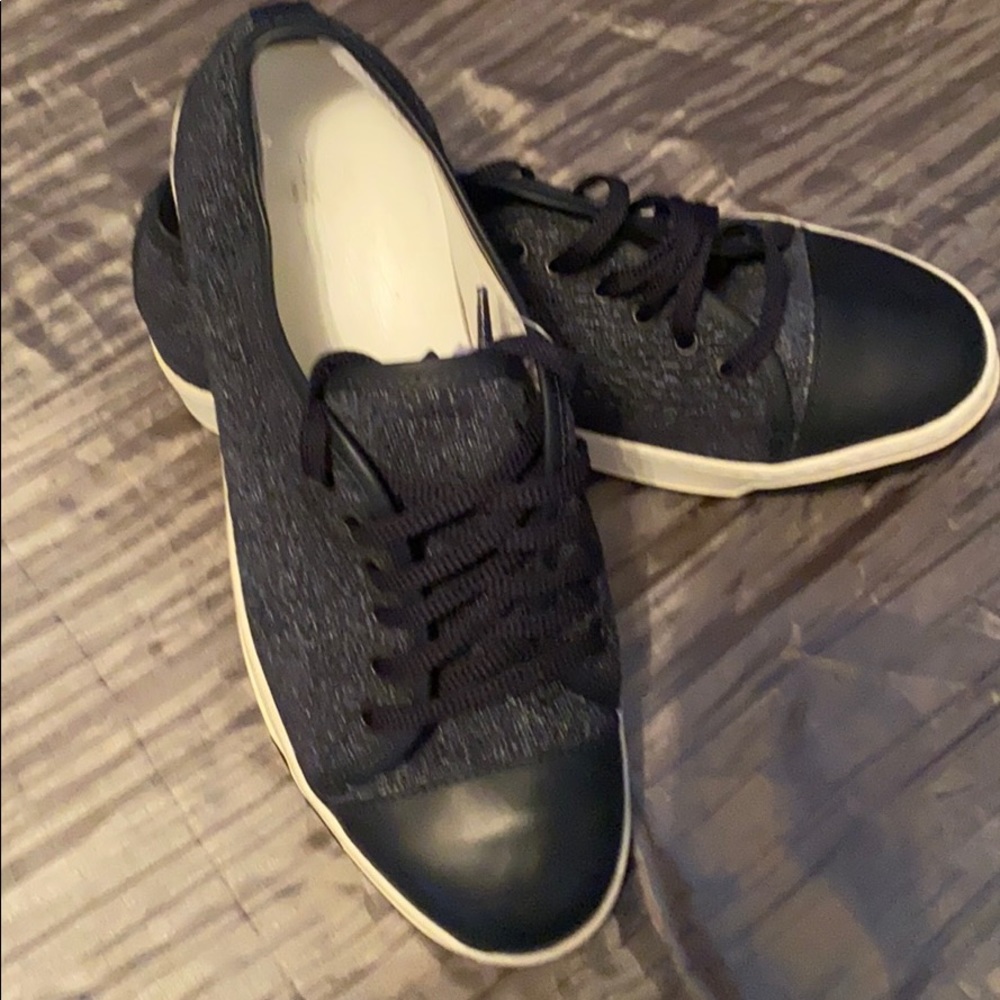 Men’s Bugatchi Navy Basket Weave Leather Sneaker